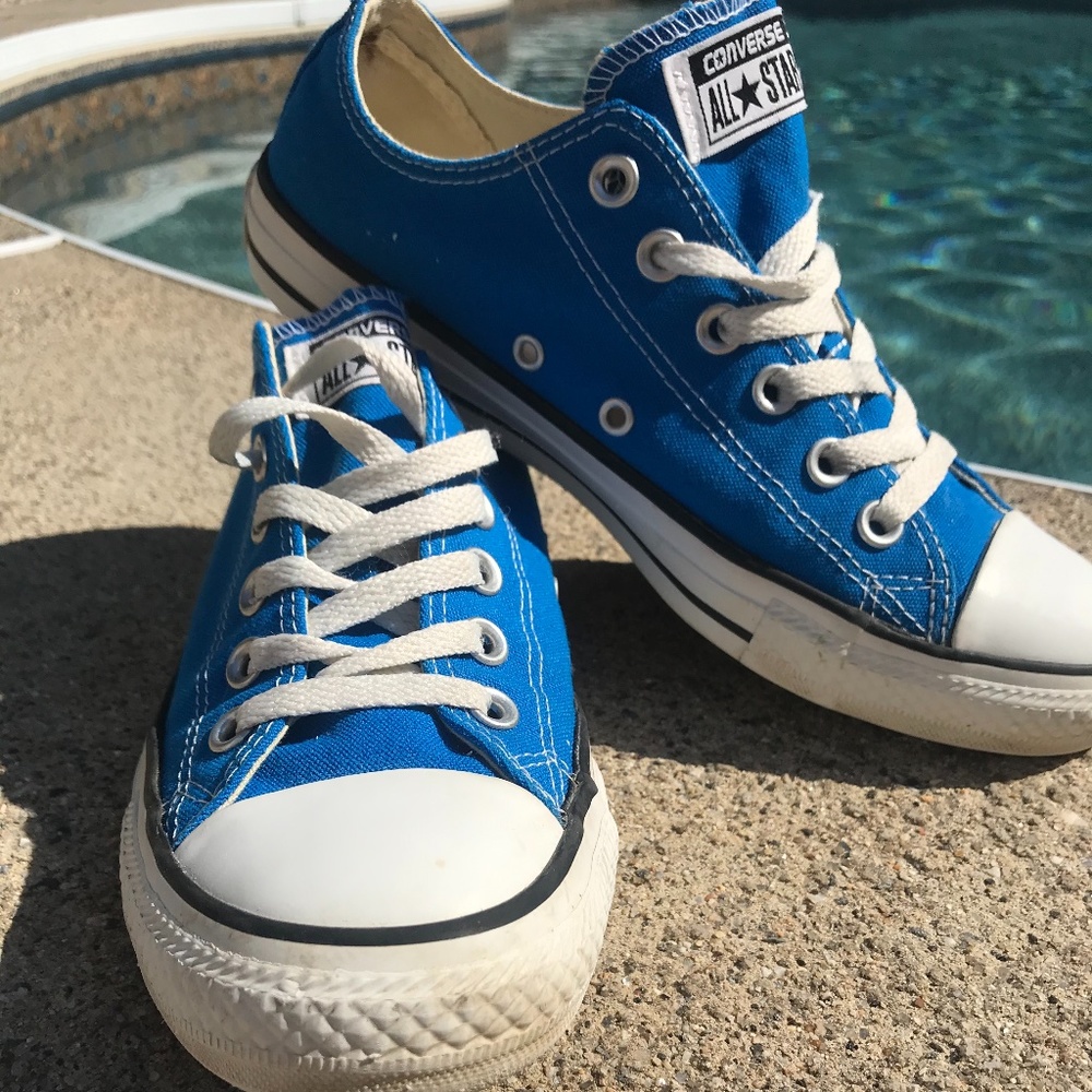 CONVERS CHUCK TAYLOR ALL STAR LOW TOP SNEAKER